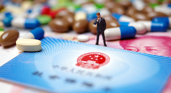 小孩医保卡过期了去哪里换新卡了？家长必看的办理攻略全解析